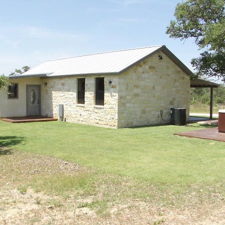 Breezy Hills Cottages - Hill Top Cottage Fredericksburg Exterior photo