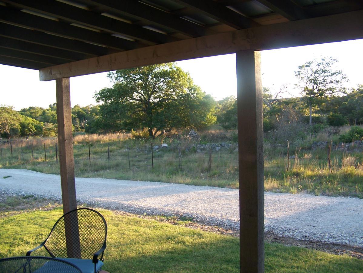 Breezy Hills Cottages - Hill Top Cottage Fredericksburg Exterior photo